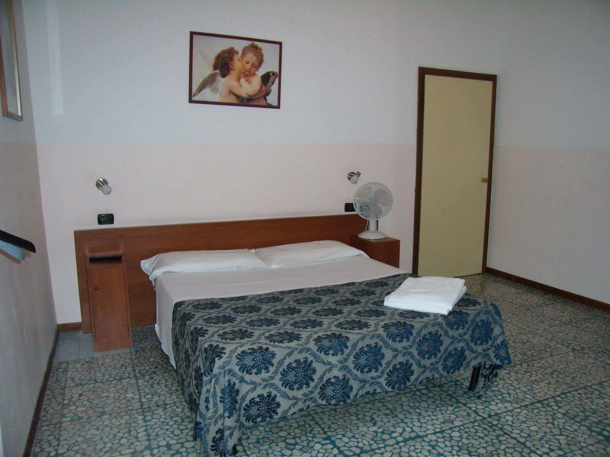 Casa de hóspedes Station 3*